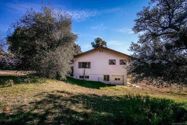 2570 Live Oaks Trl, Boulevard, CA 91905