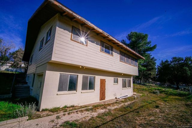 2570 Live Oaks Trl, Boulevard, CA 91905