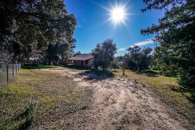 2570 Live Oaks Trl, Boulevard, CA 91905