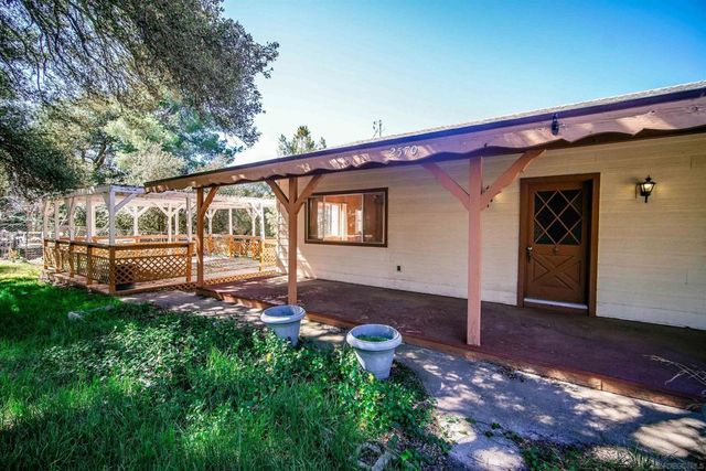 2570 Live Oaks Trl, Boulevard, CA 91905