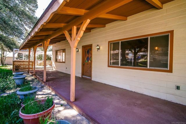 2570 Live Oaks Trl, Boulevard, CA 91905