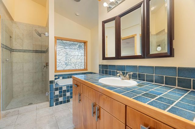 212 Comanche CP, Kyle, TX 78640