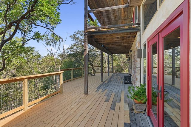 212 Comanche CP, Kyle, TX 78640