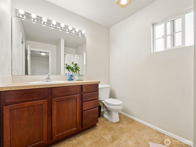 5879 Pennsylvania Street SE, Lacey, WA 98513