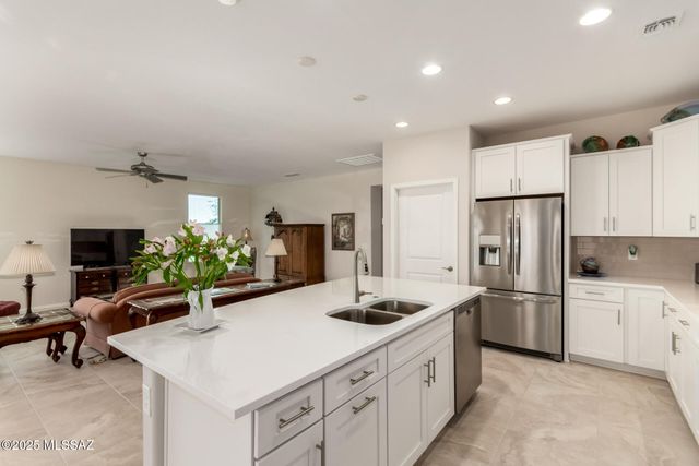 7033 W Deer Creek Trail, Marana, AZ 85658