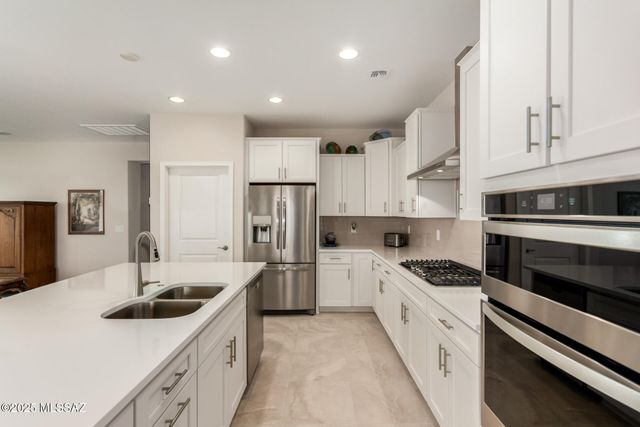 7033 W Deer Creek Trail, Marana, AZ 85658