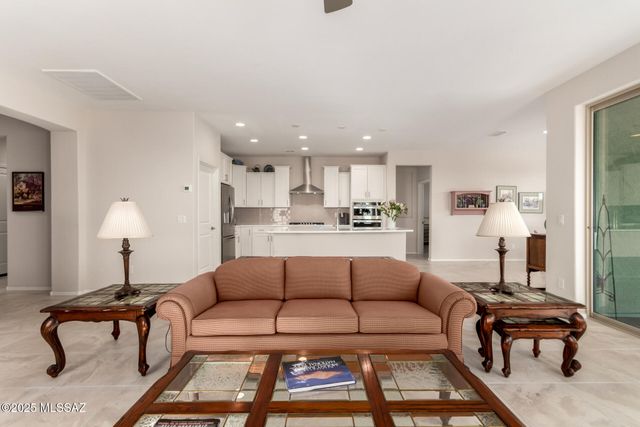 7033 W Deer Creek Trail, Marana, AZ 85658