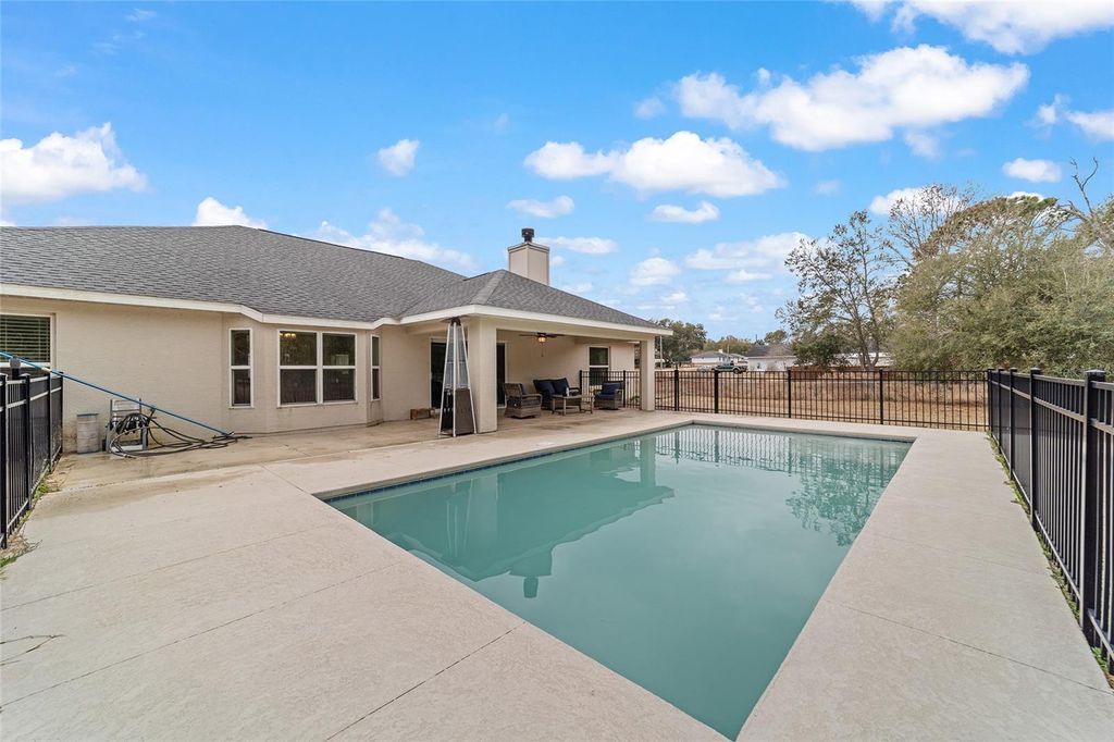 Image 12 of property listing at 9343 SE 108TH PLACE, Belleview, FL 34420