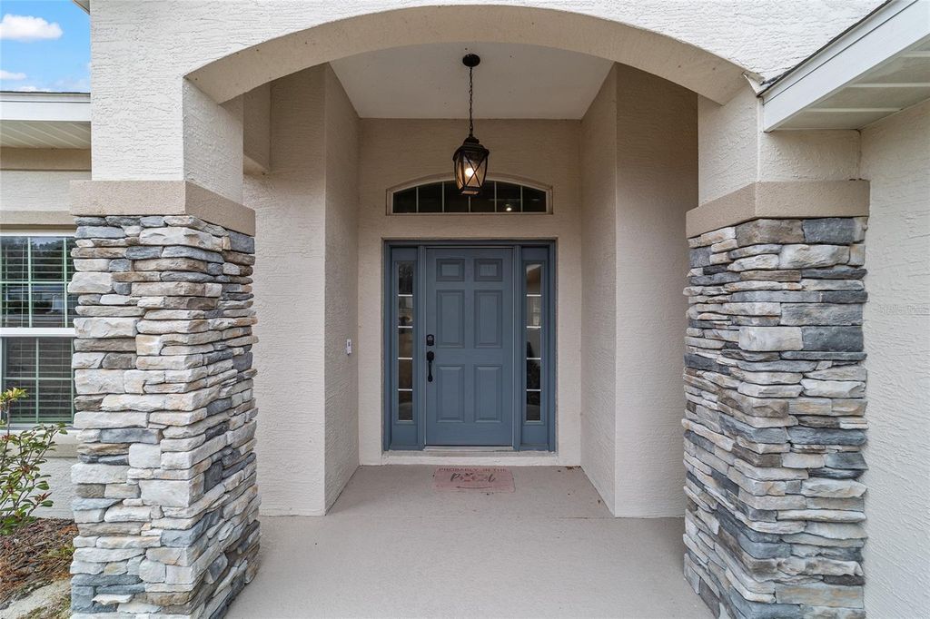 Image 13 of property listing at 9343 SE 108TH PLACE, Belleview, FL 34420