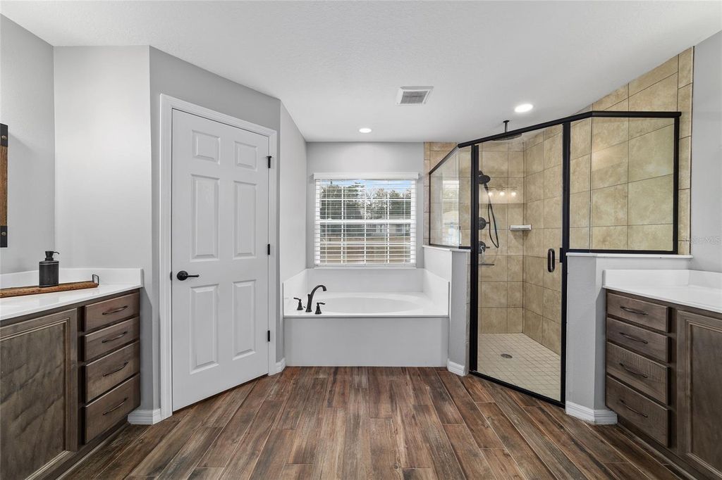 Image 21 of property listing at 9343 SE 108TH PLACE, Belleview, FL 34420