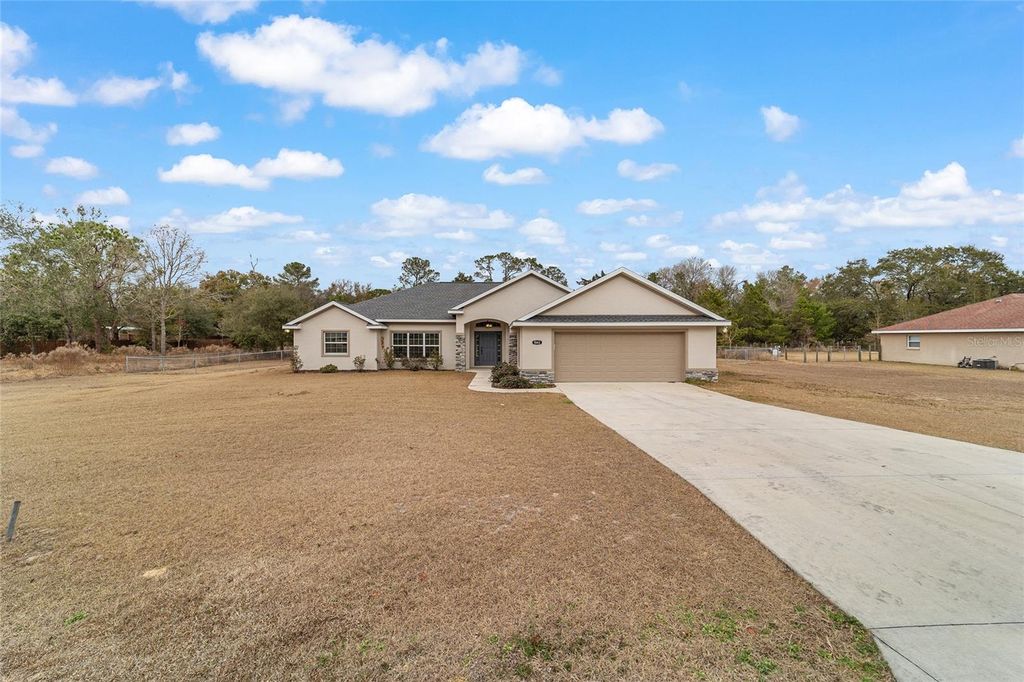 Image 32 of property listing at 9343 SE 108TH PLACE, Belleview, FL 34420