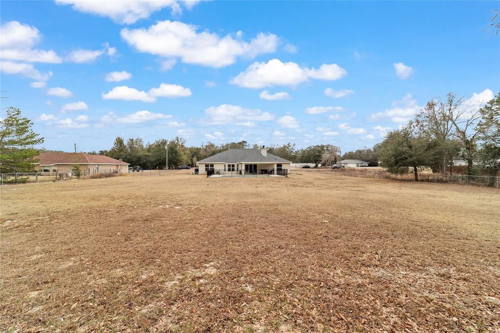 Image 38 of property listing at 9343 SE 108TH PLACE, Belleview, FL 34420