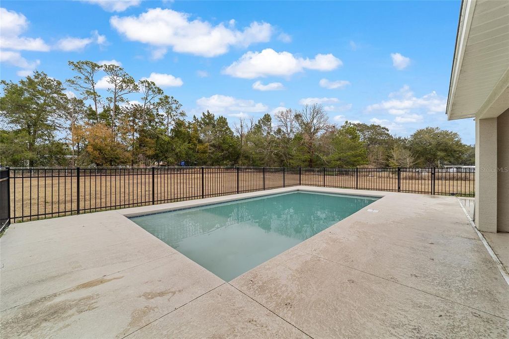 Image 49 of property listing at 9343 SE 108TH PLACE, Belleview, FL 34420