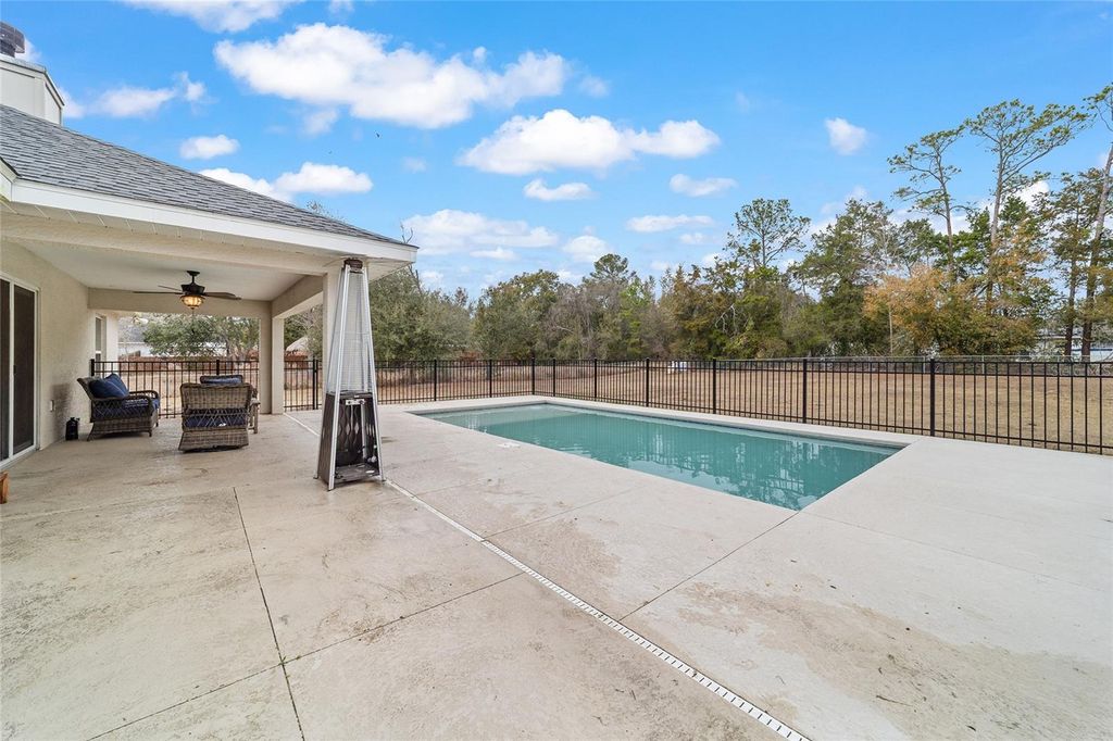 Image 52 of property listing at 9343 SE 108TH PLACE, Belleview, FL 34420