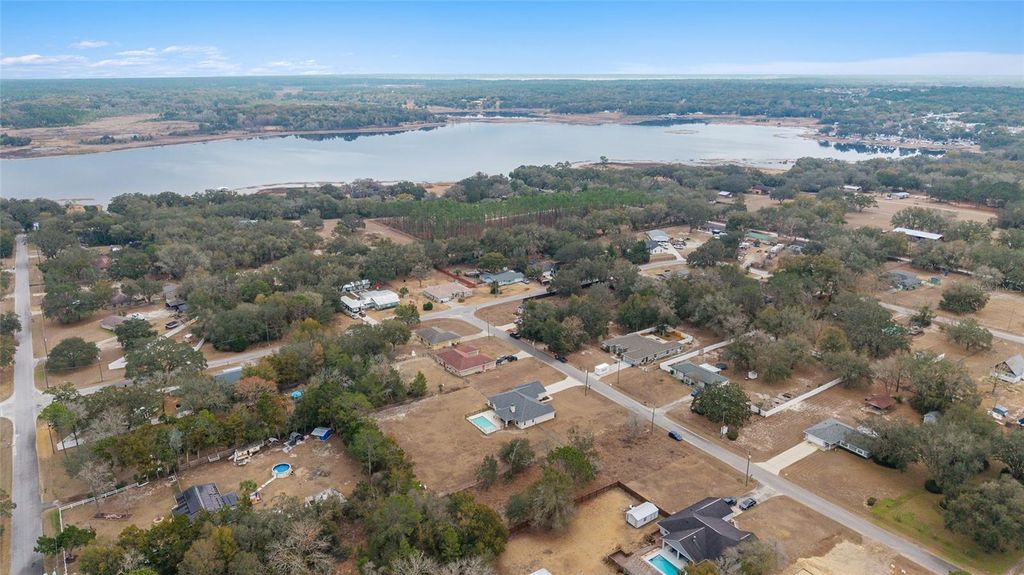 Image 8 of property listing at 9343 SE 108TH PLACE, Belleview, FL 34420