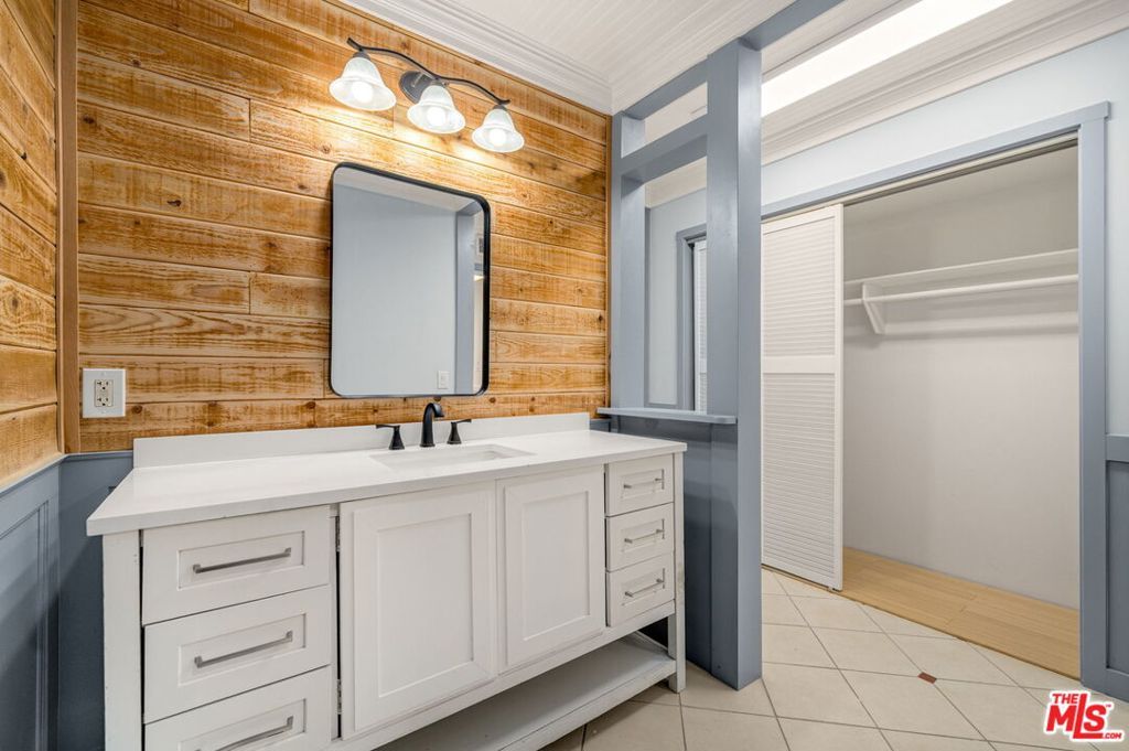 Image 13 of property listing at 2742 Calle Ruiz, West Covina, CA 91792