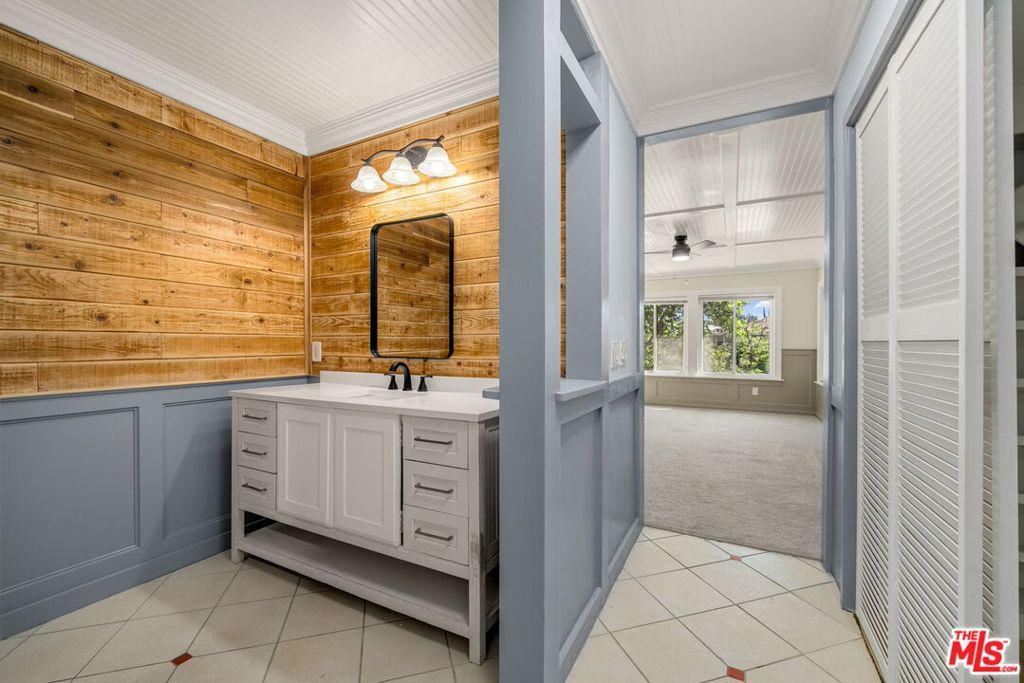 Image 14 of property listing at 2742 Calle Ruiz, West Covina, CA 91792