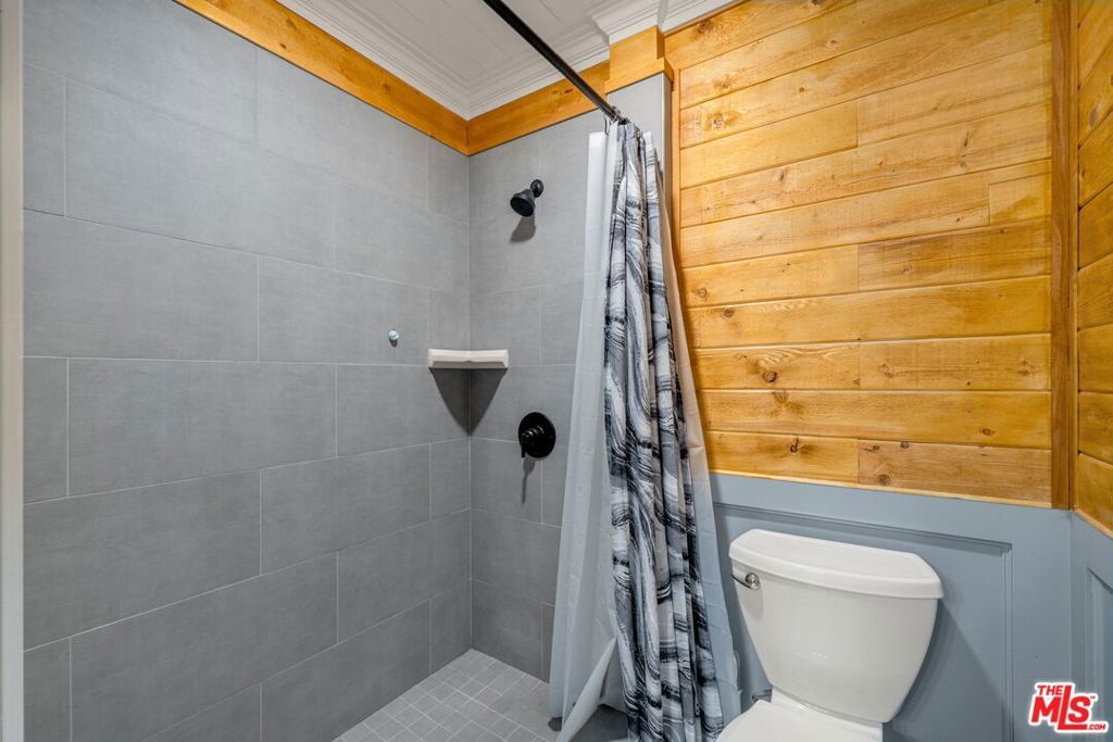 Image 15 of property listing at 2742 Calle Ruiz, West Covina, CA 91792