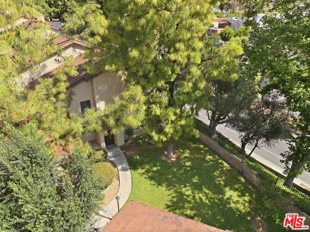 Image 27 of property listing at 2742 Calle Ruiz, West Covina, CA 91792