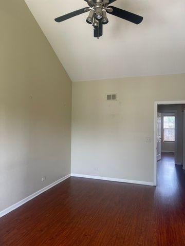631 Pheasant Trail, St. Charles, IL 60174