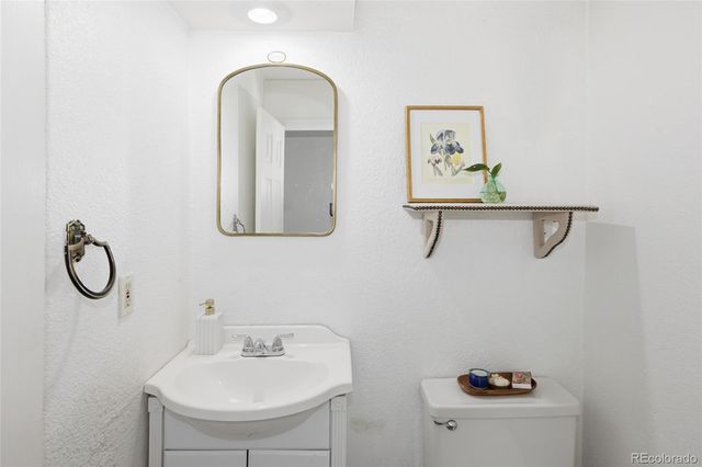 7229 S Iris Court, Littleton, CO 80128