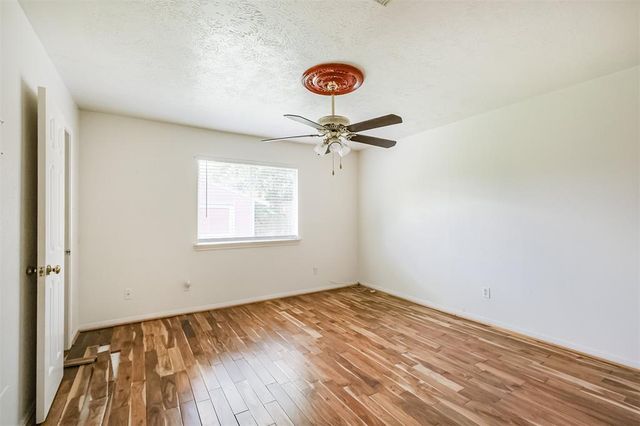 3718 Brighton Lane, Pearland, TX 77584