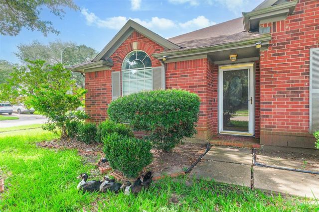 3718 Brighton Lane, Pearland, TX 77584