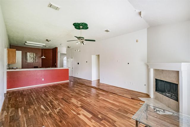 3718 Brighton Lane, Pearland, TX 77584