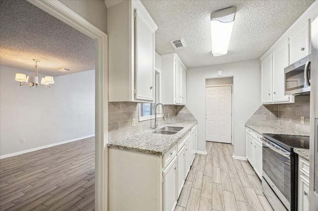 13794 Hollowgreen Drive 303, Houston, TX 77082