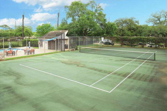 13794 Hollowgreen Drive 303, Houston, TX 77082