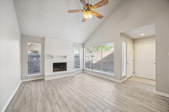 13794 Hollowgreen Drive 303, Houston, TX 77082