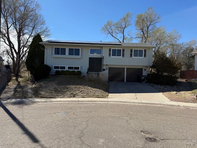 7 Echo Pl, Pueblo, CO 81003