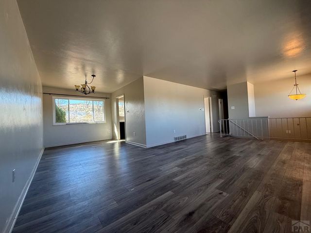 7 Echo Pl, Pueblo, CO 81003