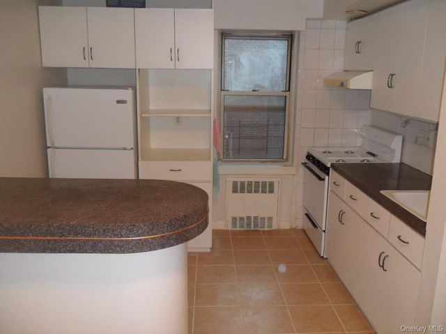134-39 Blossom 5F, Flushing, NY 11355