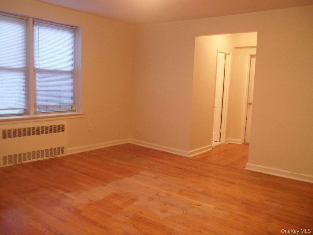 134-39 Blossom 5F, Flushing, NY 11355 — photo 3
