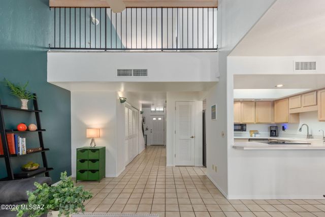 7755 E Via Ventana Norte, Tucson, AZ 85750