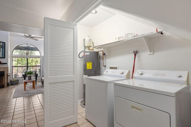 7755 E Via Ventana Norte, Tucson, AZ 85750