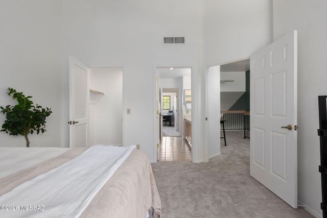 7755 E Via Ventana Norte, Tucson, AZ 85750