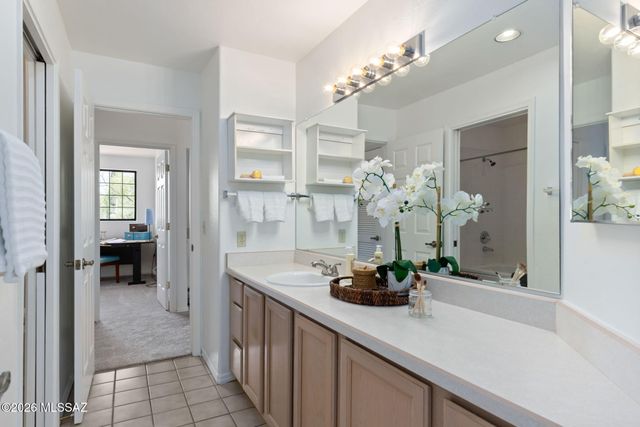 7755 E Via Ventana Norte, Tucson, AZ 85750