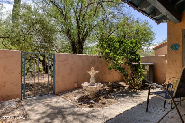 7755 E Via Ventana Norte, Tucson, AZ 85750