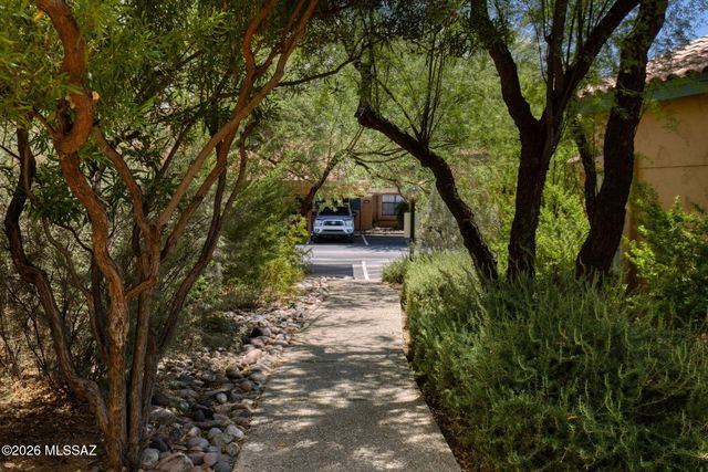 7755 E Via Ventana Norte, Tucson, AZ 85750