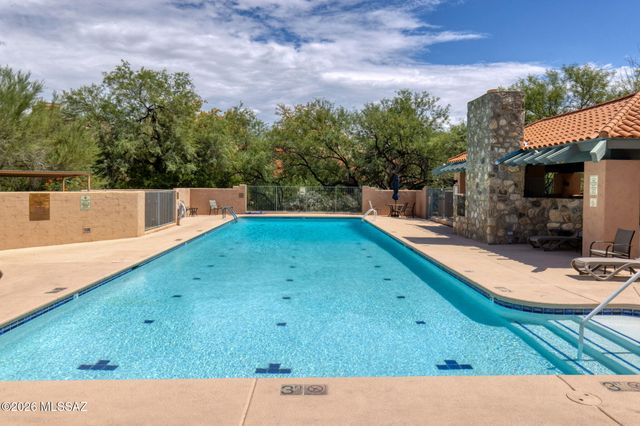 7755 E Via Ventana Norte, Tucson, AZ 85750