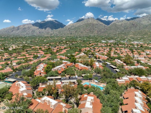 7755 E Via Ventana Norte, Tucson, AZ 85750