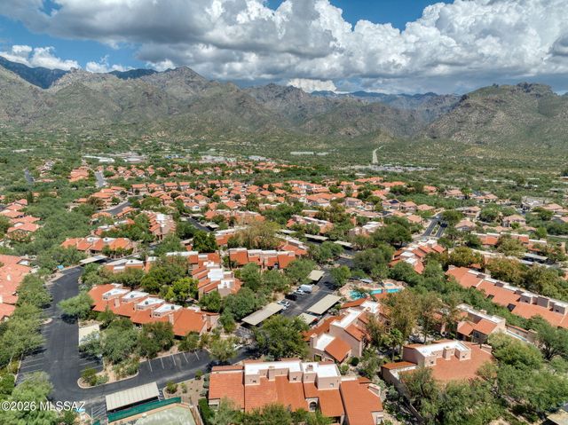 7755 E Via Ventana Norte, Tucson, AZ 85750