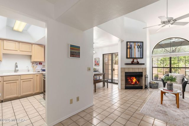 7755 E Via Ventana Norte, Tucson, AZ 85750