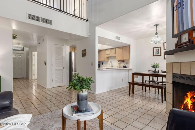 7755 E Via Ventana Norte, Tucson, AZ 85750