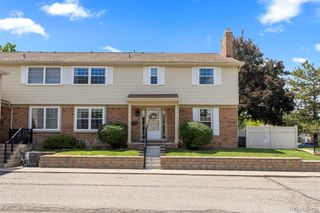 21204 W Glen Haven Circle, Novi, MI 48167