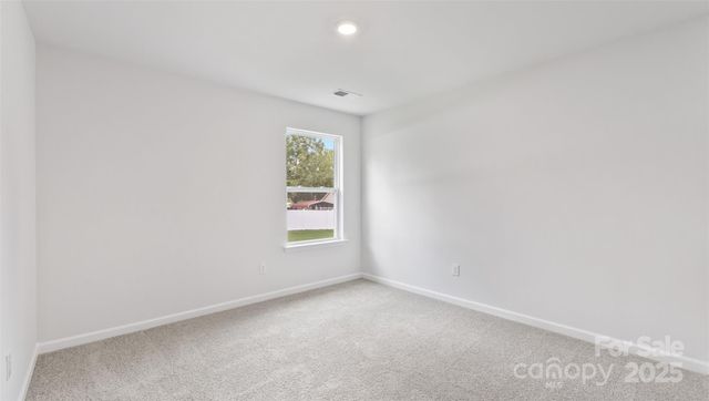 25 Caroline Valley Lane, Hendersonville, NC 28792