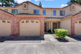 2250 Scarborough Dr #18, Lodi, CA 95240