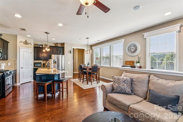 8211 Viewpoint Lane, Cornelius, NC 28031